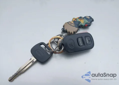 2004 Toyota Corolla Le из США, поврежденный, VIN JTDBR32E042017092